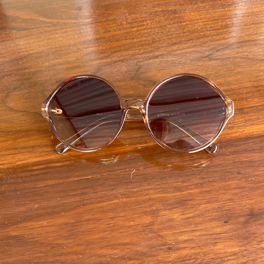 Pink circle glasses